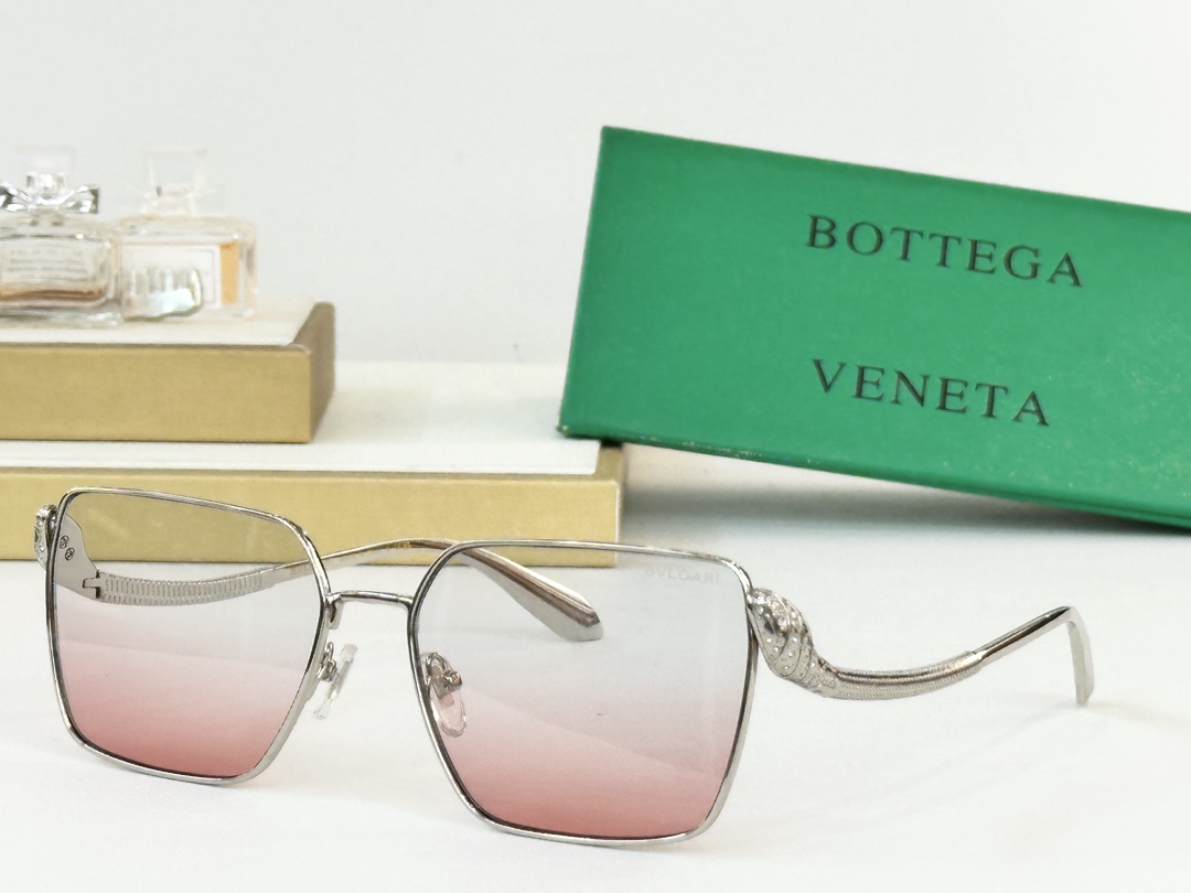  Bottega Venet*
MODEL：BV1427LU
SIZE：61口17-138
