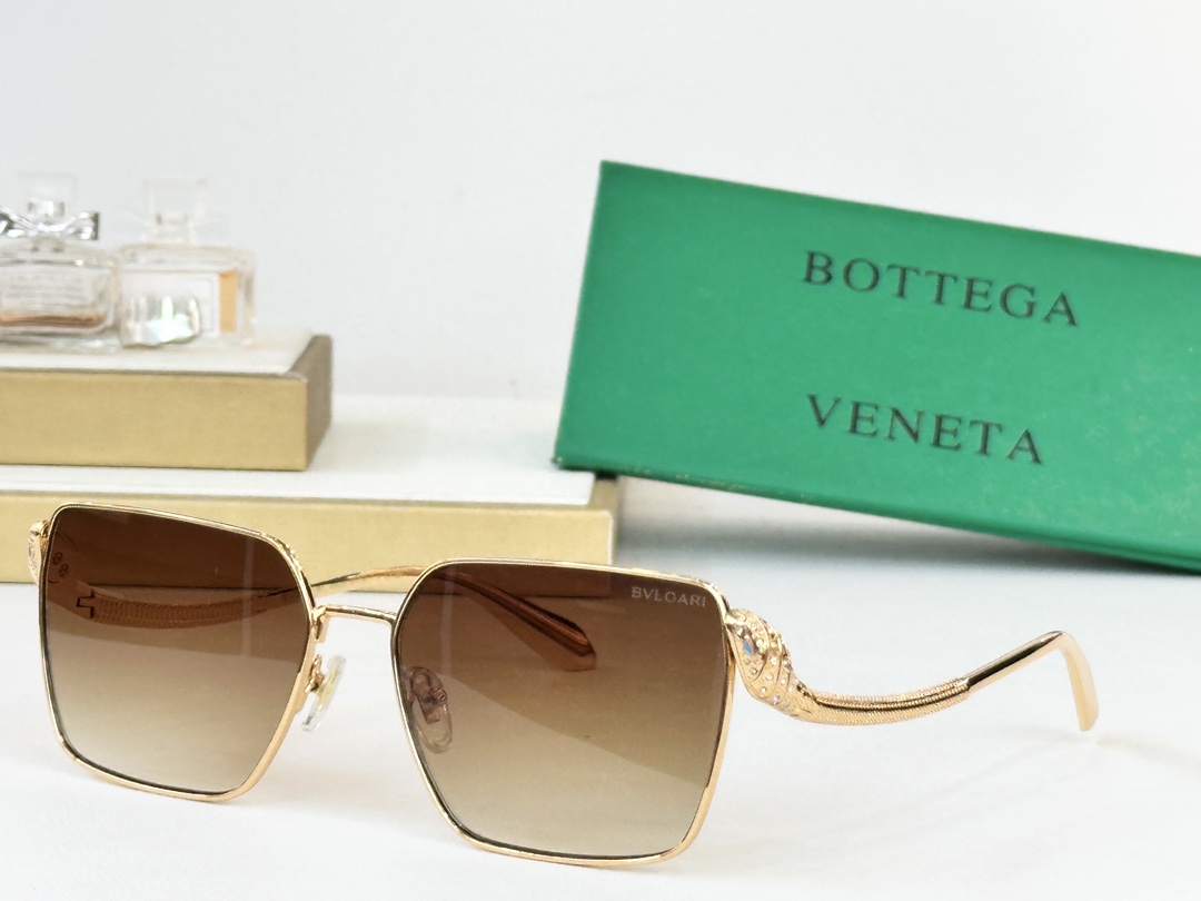  Bottega Venet*
MODEL：BV1427LU
SIZE：61口17-138
