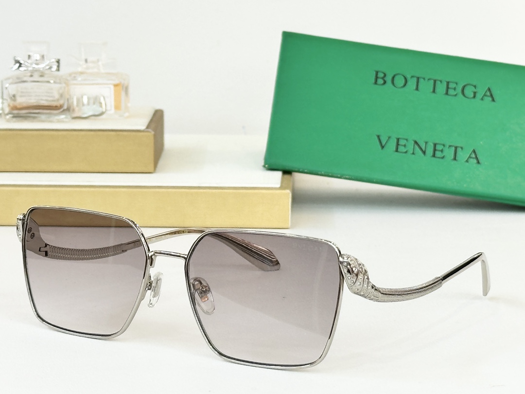  Bottega Venet*
MODEL：BV1427LU
SIZE：61口17-138
