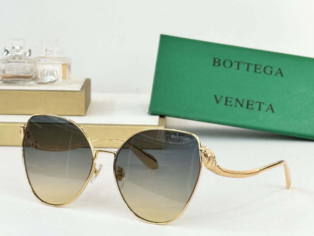  Bottega Venet*
MODEL：BV40010U
SIZE：61口16-138
