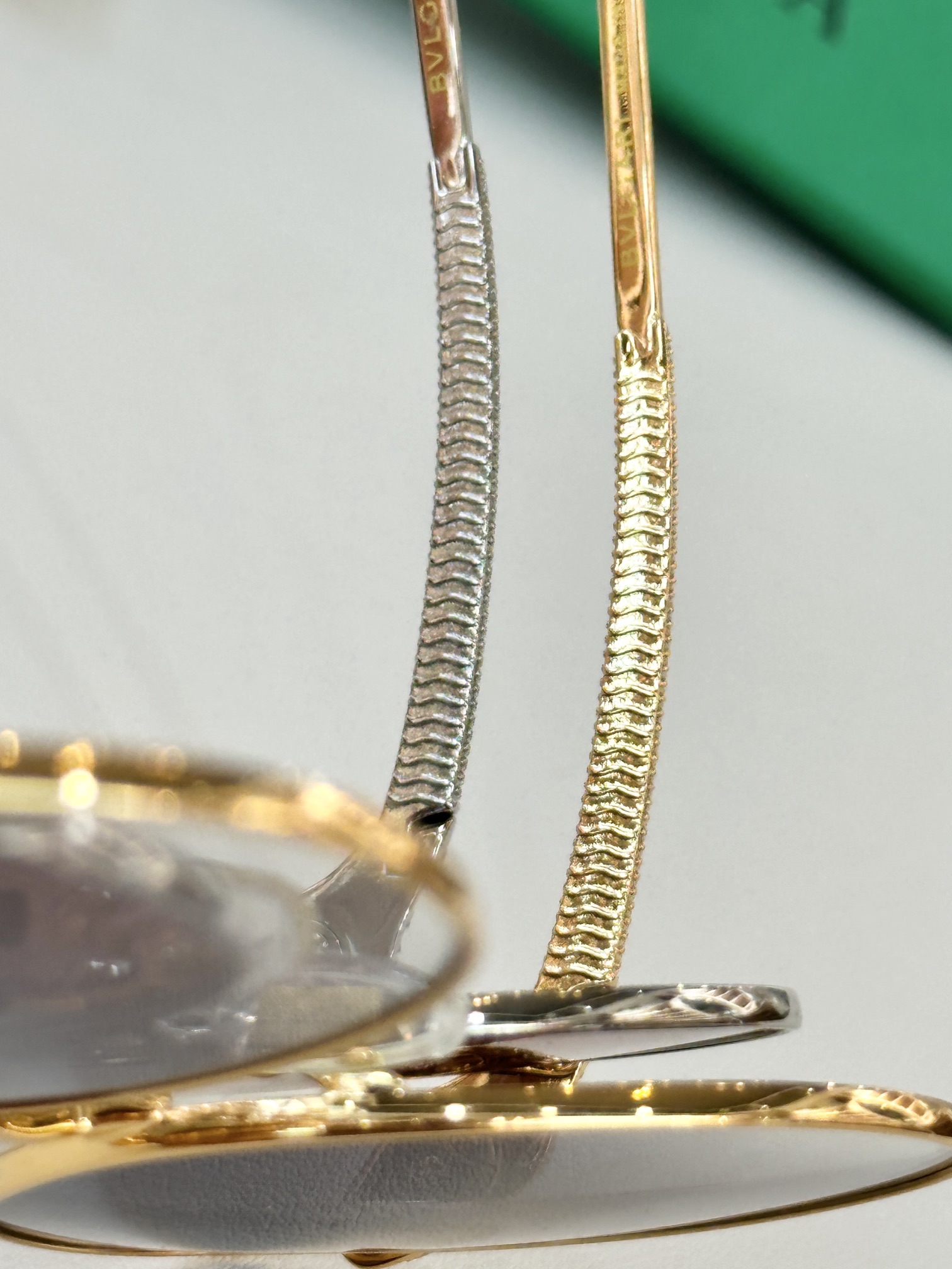  Bottega Venet*
MODEL：BV40010U
SIZE：61口16-138
