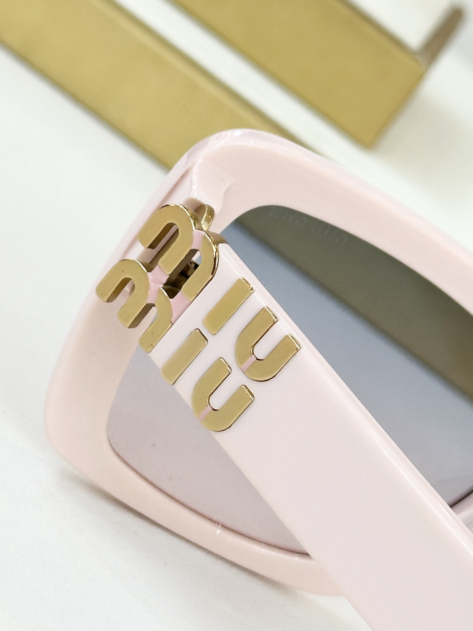  MIU MI*
MODSMU 10Y
Size56口17 140
