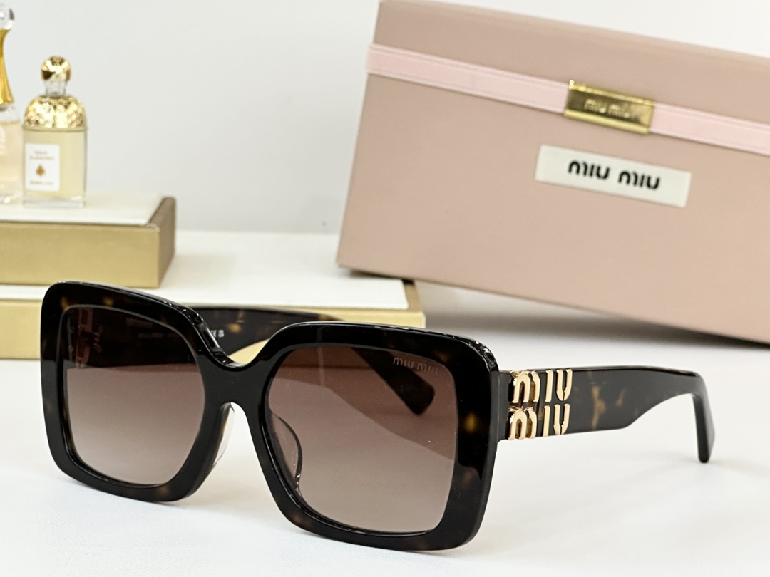  MIU MI*
MODSMU 10Y
Size56口17 140
