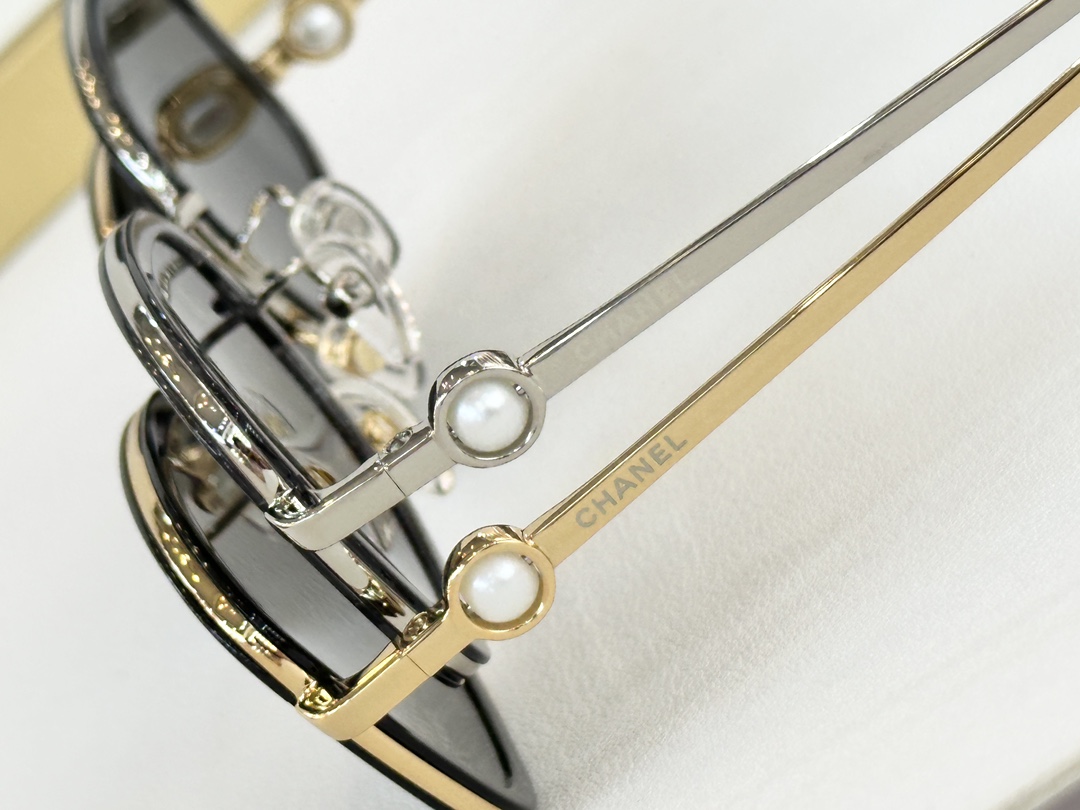  CHANE*
MOD：2221
Size：52口21 142
