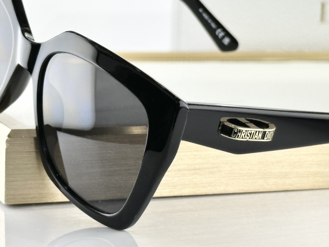  DIOR
MODCDior S5I
Size55口18 145
