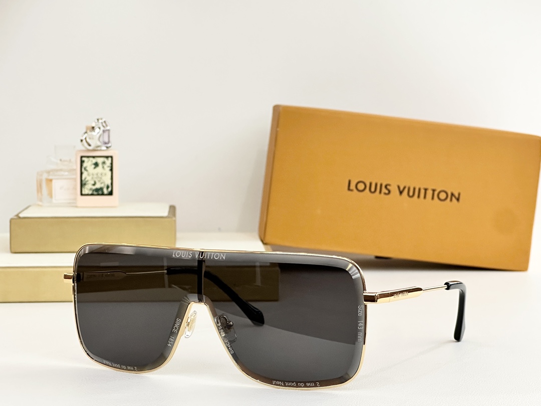  LOUIS VUITTO*
MODELZ2676U
SIZE：143-145
