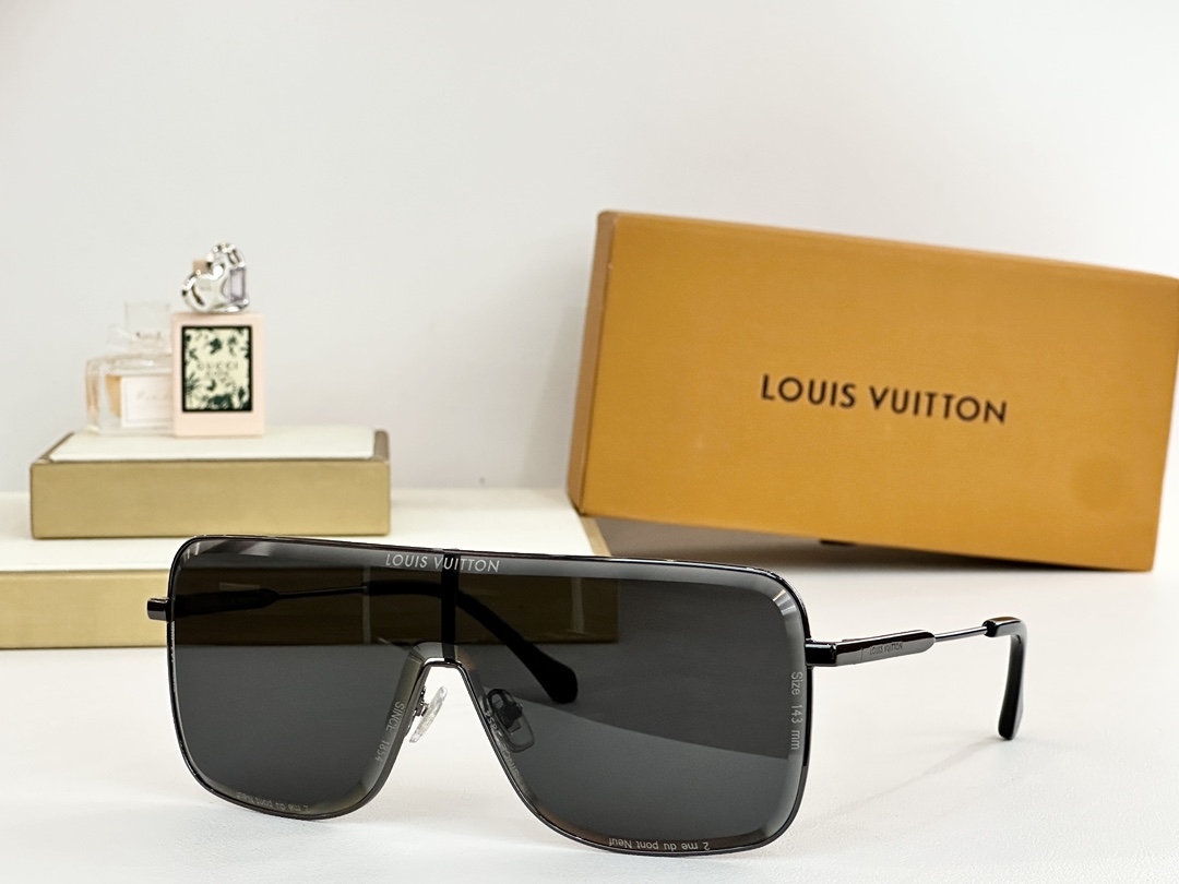  LOUIS VUITTO*
MODELZ2676U
SIZE：143-145
