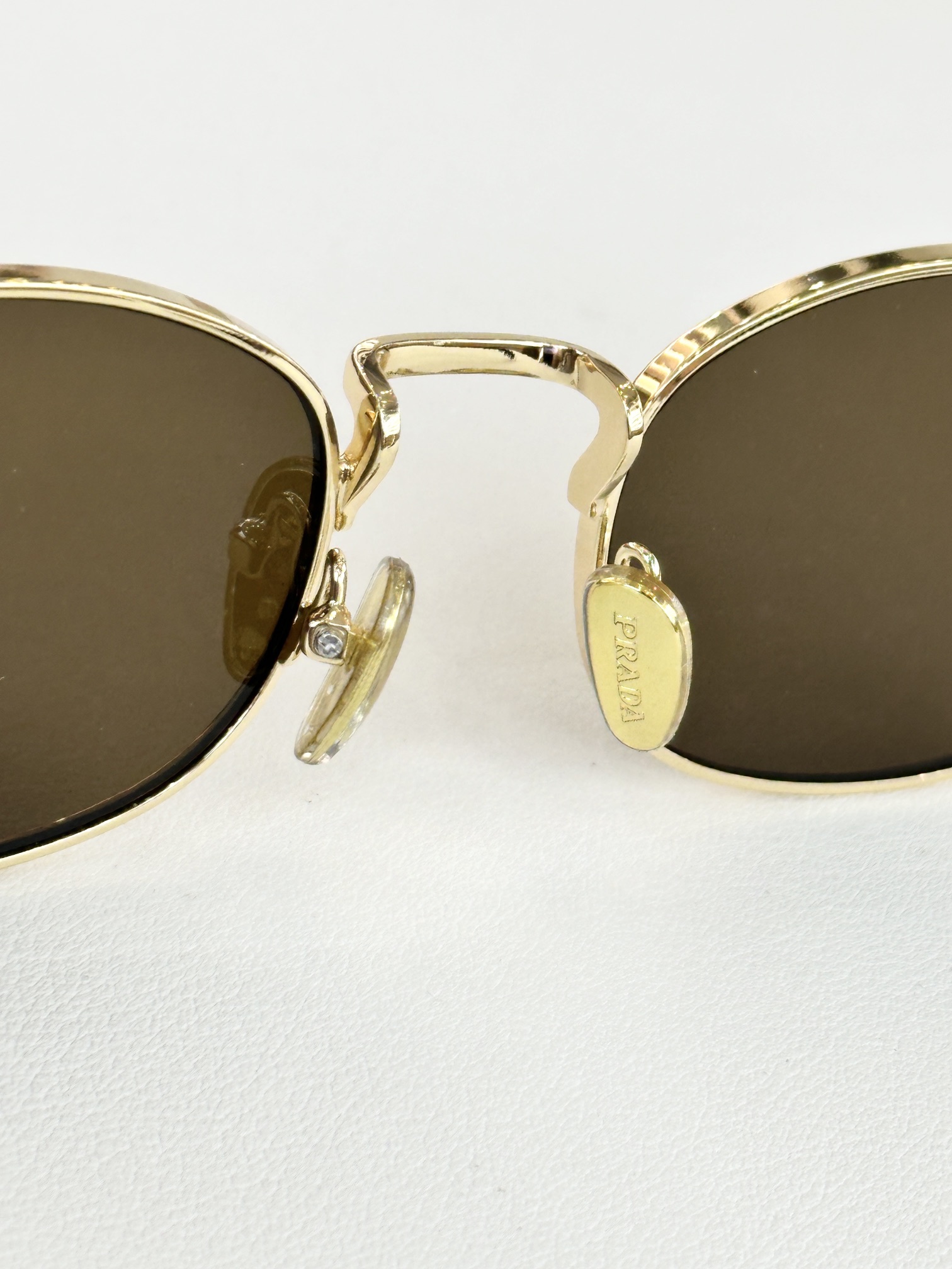 PRADA
Mod：PR B53S
Size：53-21 145
 
变色： 