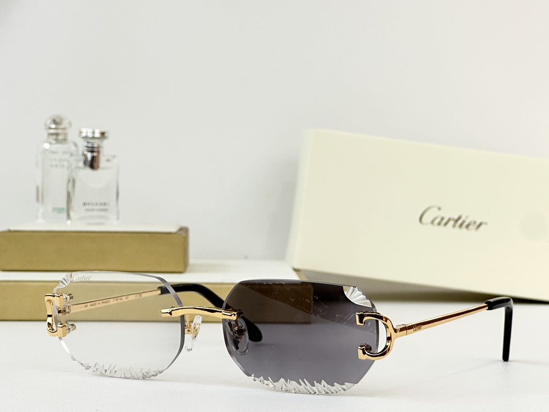  Cartier
MOD：CT08142J
MOD：58口18 140

