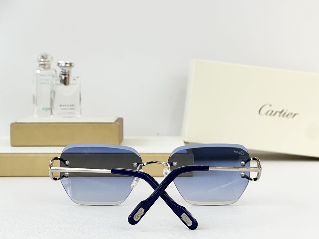  Cartier
MOD：CT0597
Size：142
