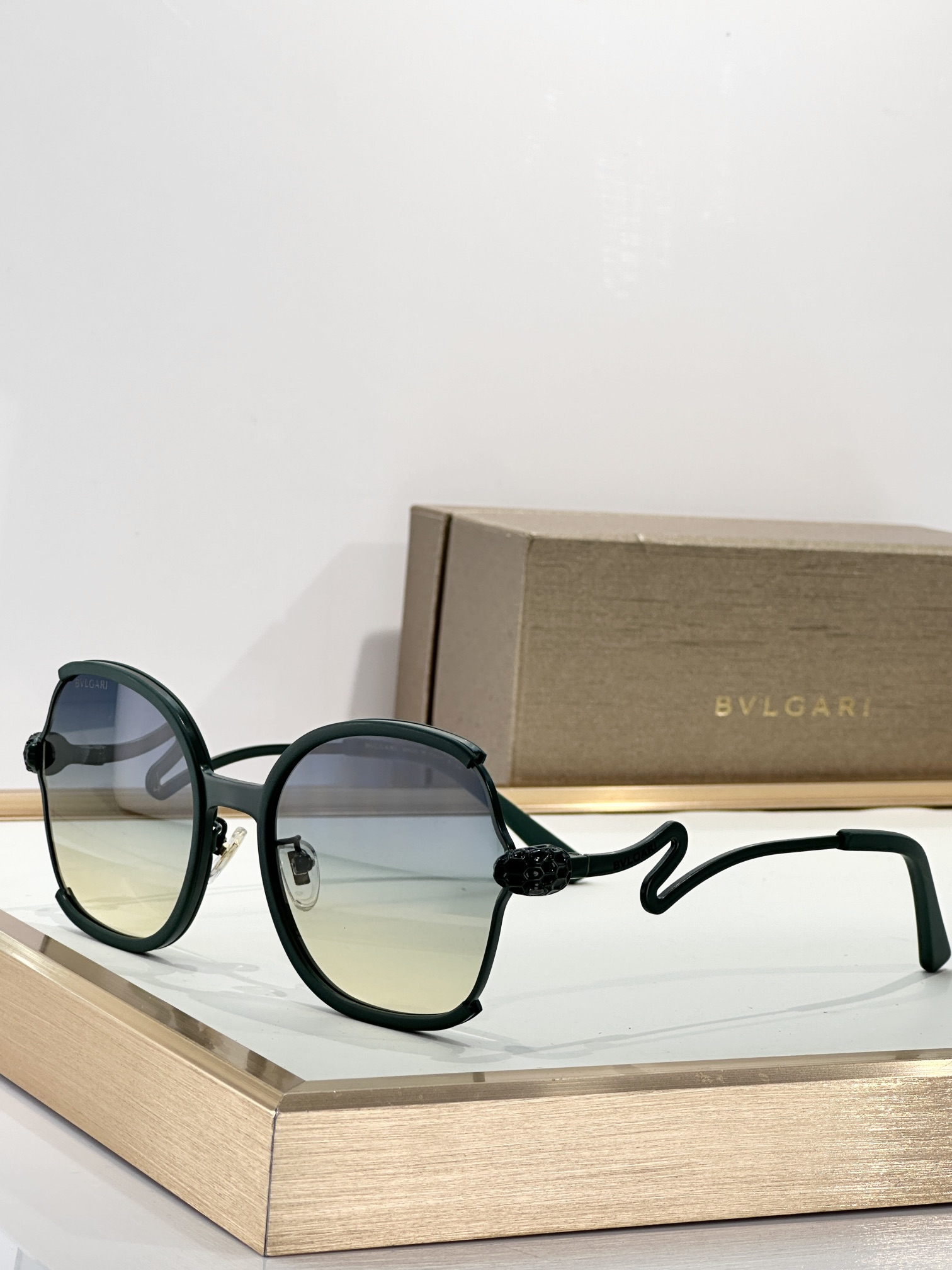  BVLGAR*
MODEL：BV9735
SIZE：57口20-142
