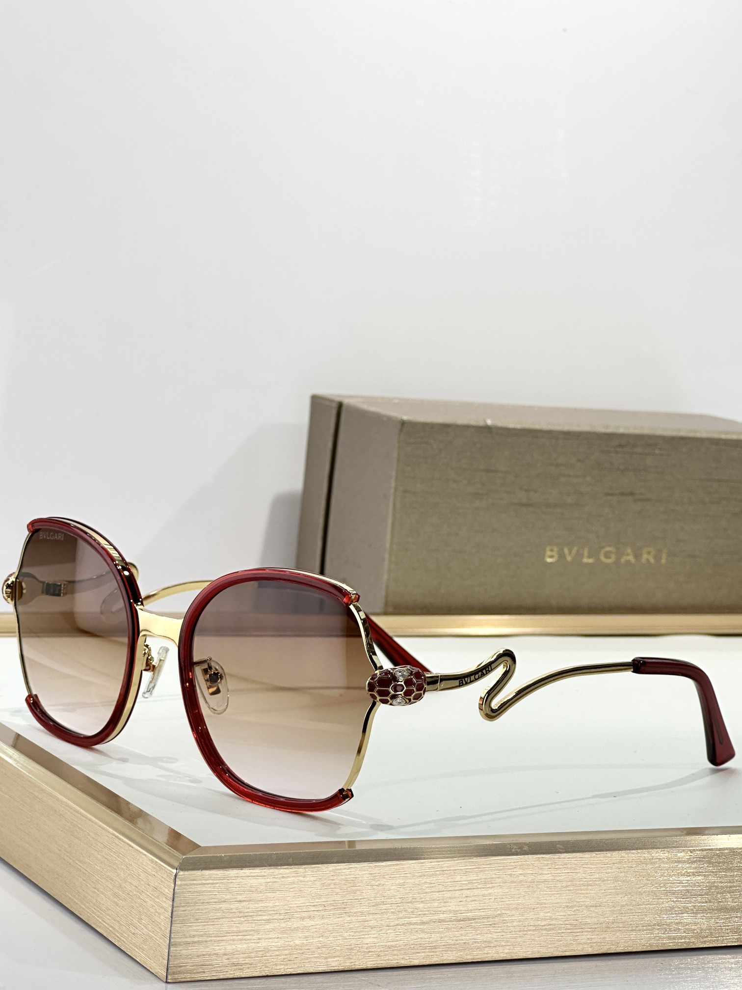  BVLGAR*
MODEL：BV9735
SIZE：57口20-142
