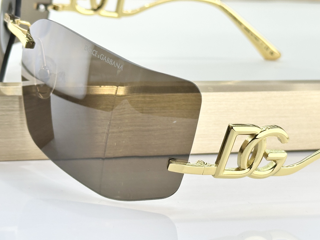  Dolce&Gabban*
MOD：DG 2319
Size：79口13 110
