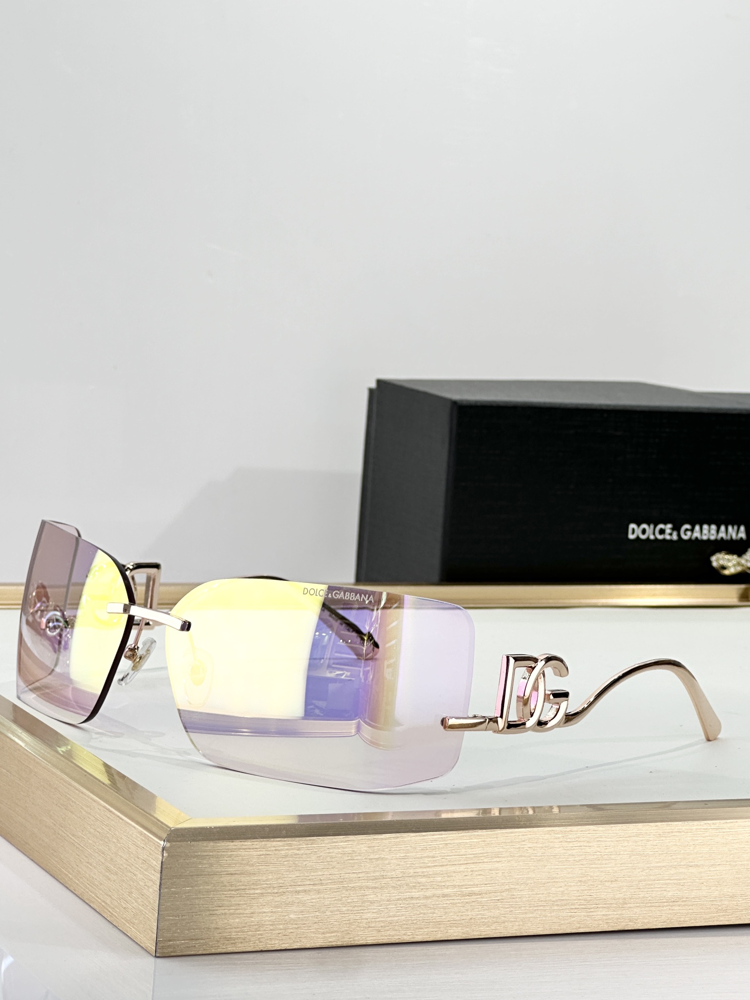  Dolce&Gabban*
MOD：DG 2319
Size：79口13 110
