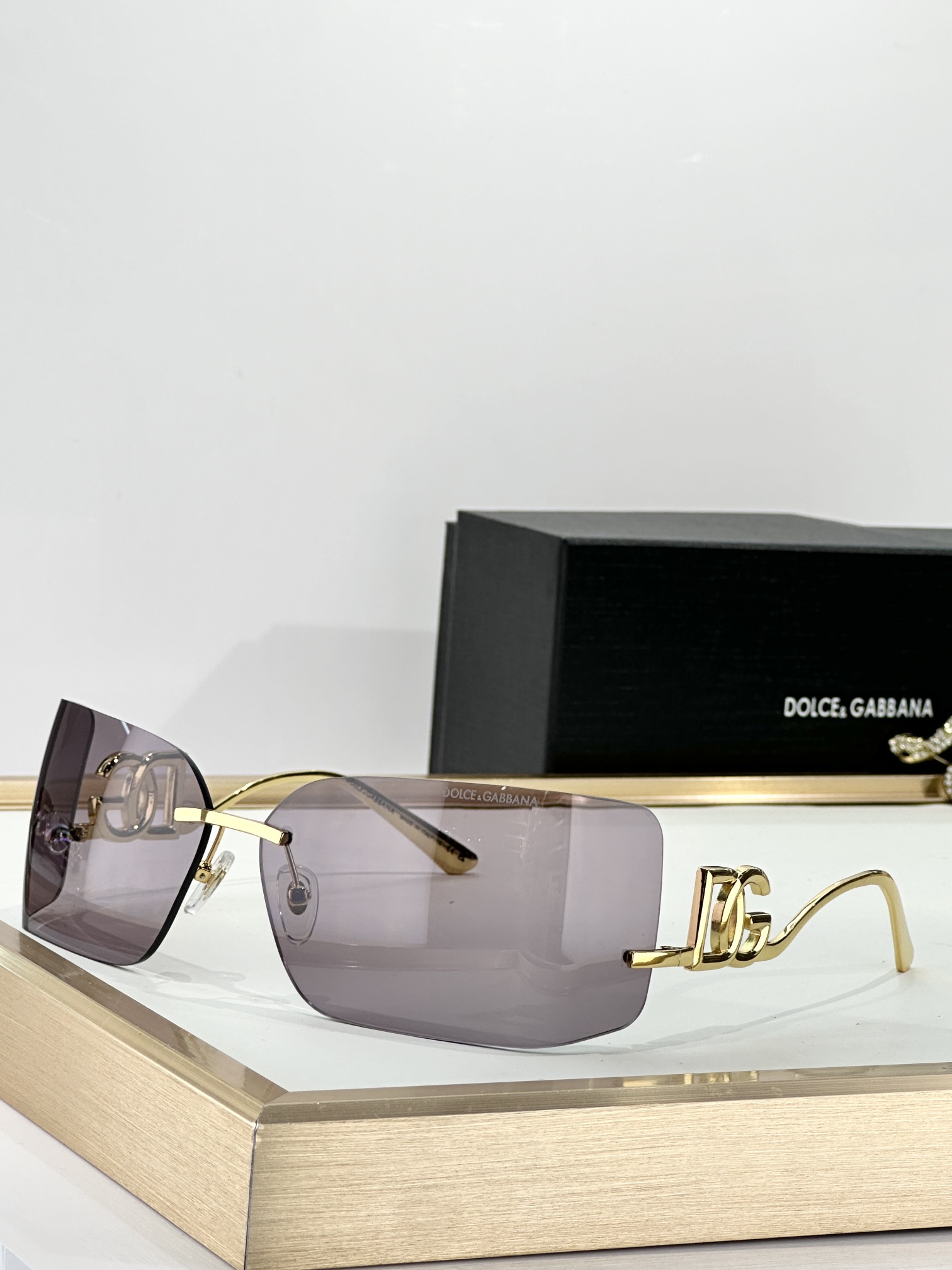  Dolce&Gabban*
MOD：DG 2319
Size：79口13 110
