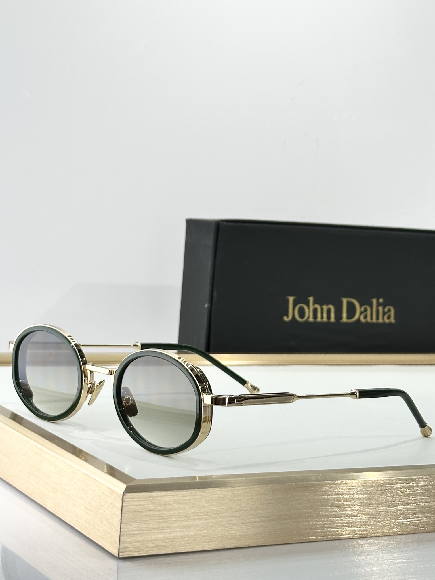John Dali*Mod：Rise JaredSize：48-25-145One of a kind 