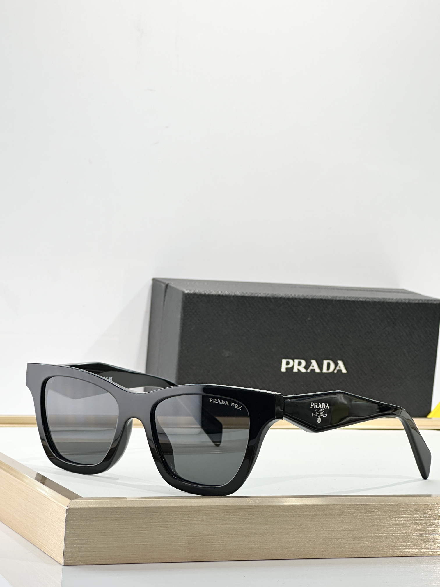  PRADA
MODEL：SPR C07S
SIZE：53口19-145
