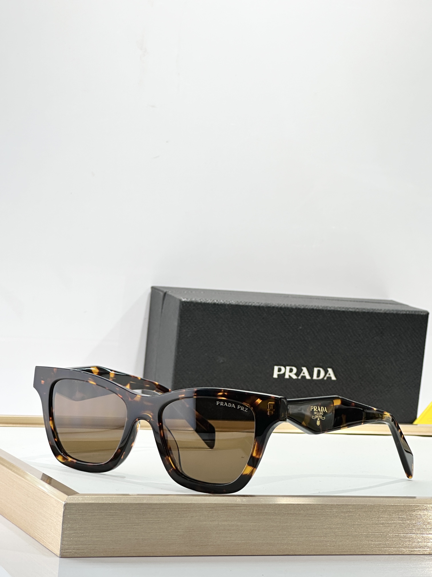  PRADA
MODEL：SPR C07S
SIZE：53口19-145
