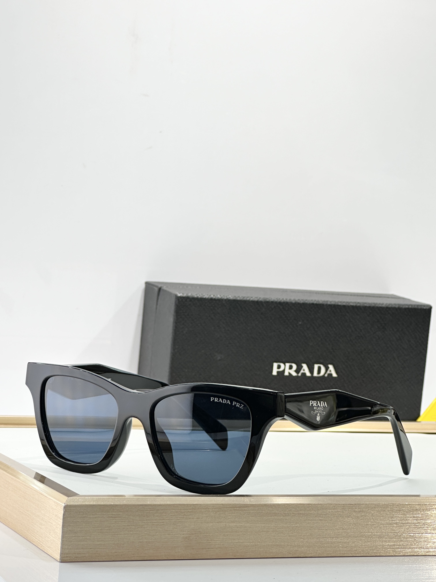  PRADA
MODEL：SPR C07S
SIZE：53口19-145
