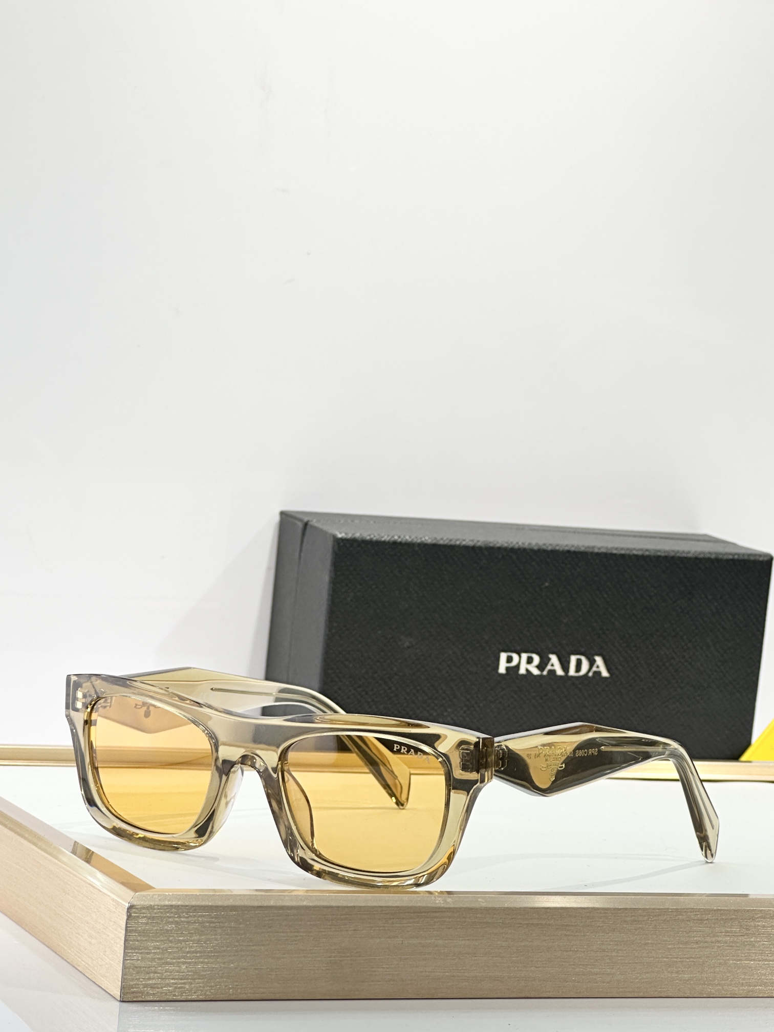  PRADA
MODEL：SPR C06S
SIZE：53口22-145
