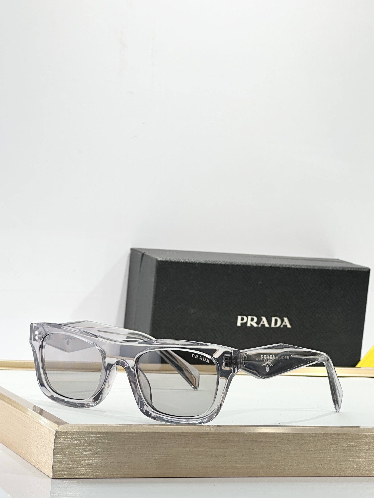  PRADA
MODEL：SPR C06S
SIZE：53口22-145
