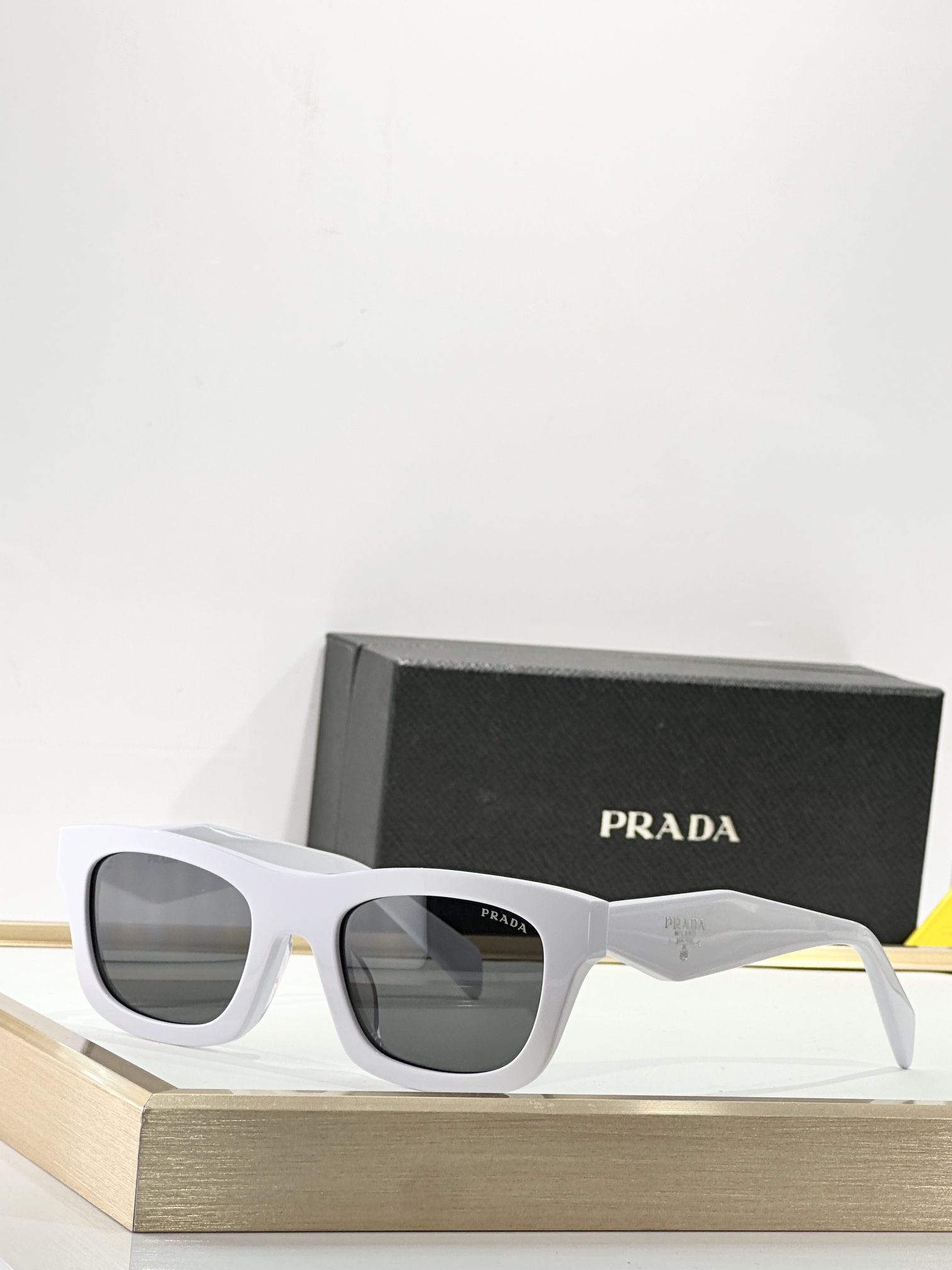  PRADA
MODEL：SPR C06S
SIZE：53口22-145
