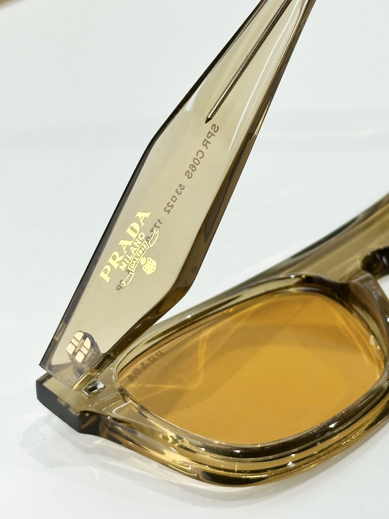  PRADA
MODEL：SPR C06S
SIZE：53口22-145

