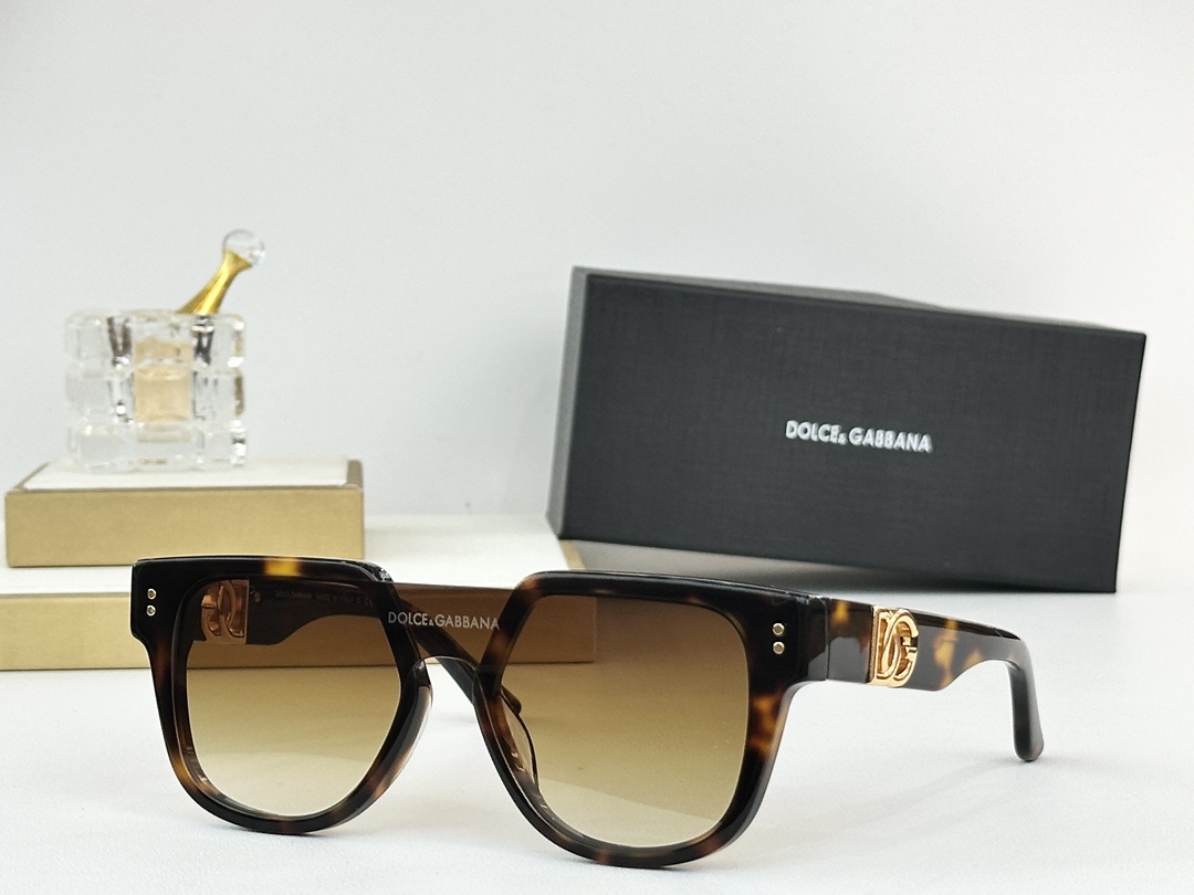  Dolce&Gabban*
MOD：DG6693
Size：52口20 145
