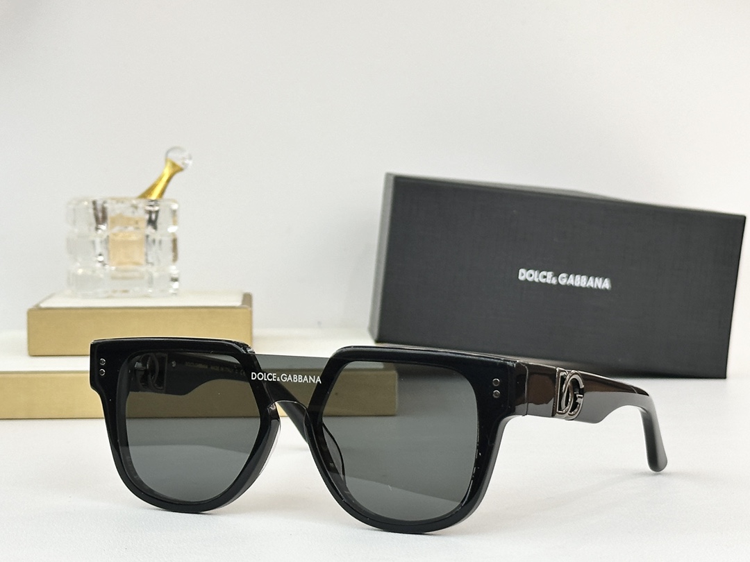  Dolce&Gabban*
MOD：DG6693
Size：52口20 145
