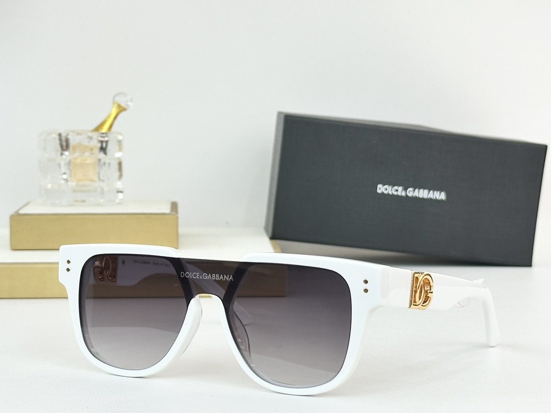  Dolce&Gabban*
MOD：DG6693
Size：52口20 145
