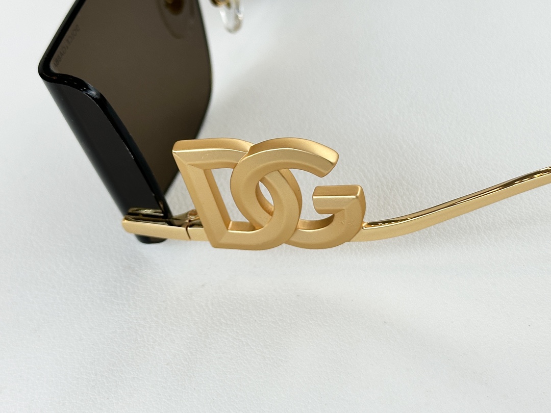  DOLCE & GABBAN*
MODEL：DG1501LB
SIZE：61口17-128
