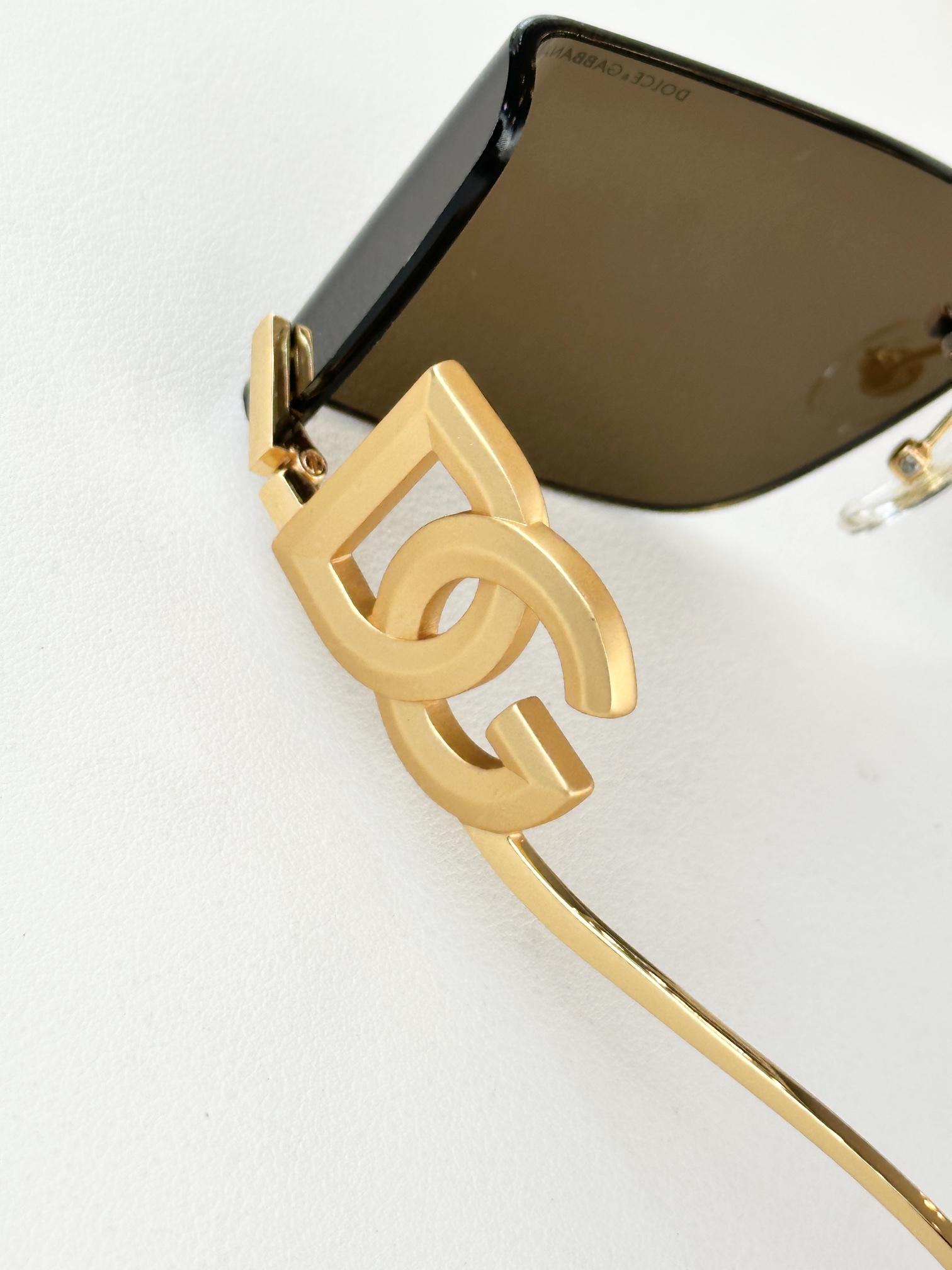  DOLCE & GABBAN*
MODEL：DG1501LB
SIZE：61口17-128

