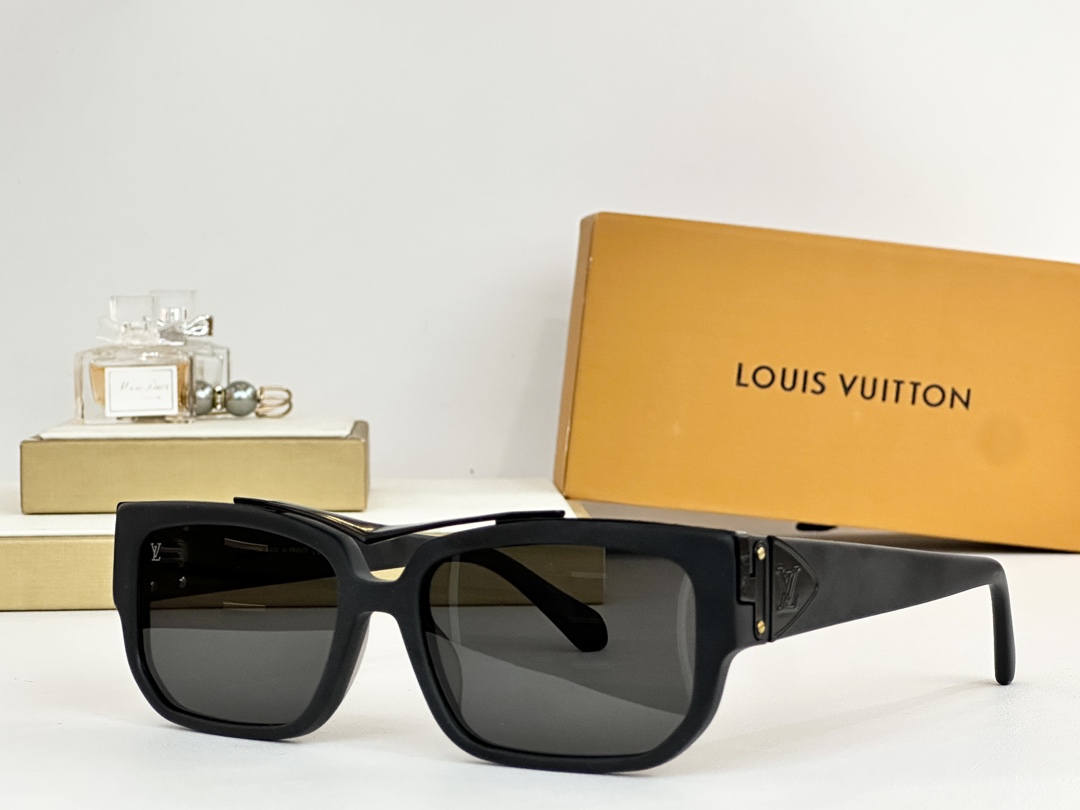  LOUIS VUITTO*
MODEL：Z2049U
SIZE：57口18-145

