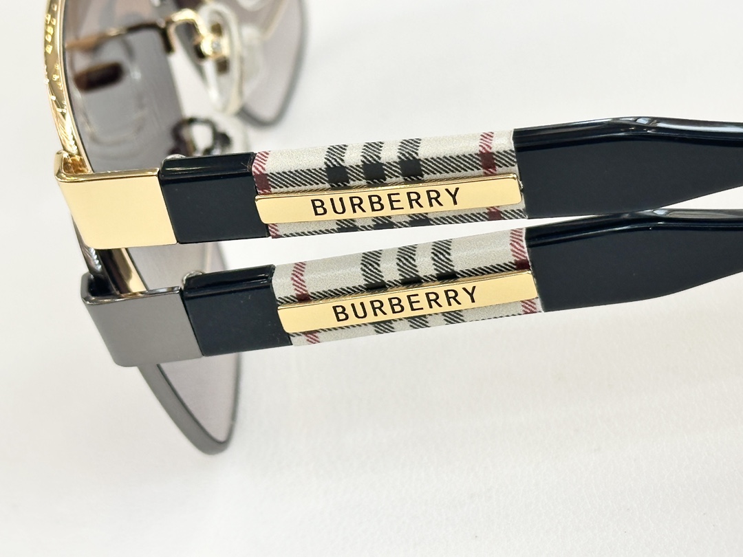  BURBERR*
MODEL：BE2394
SIZE：54口19-145
