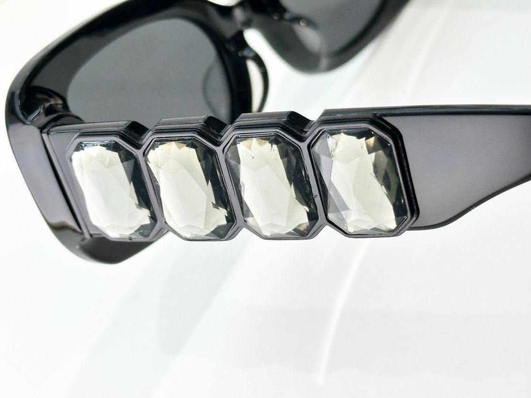  lindafarrow
MOD：LFL/1117
size52口21-140
