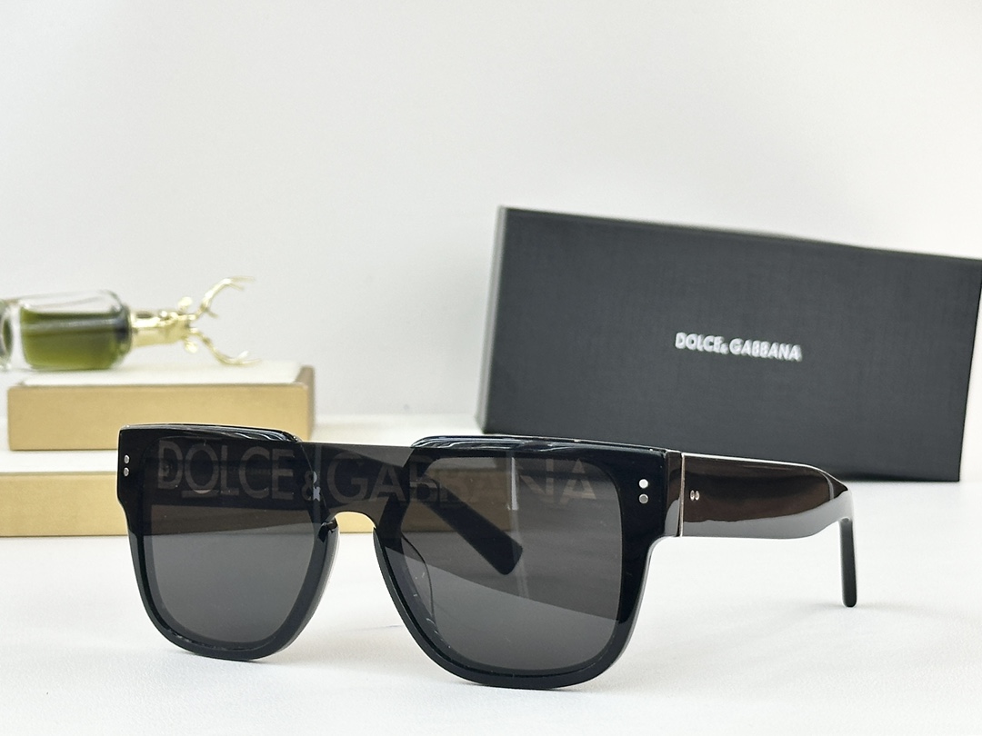  Dolce gabbana 
MOD：DG4356
Size：22口12 140
