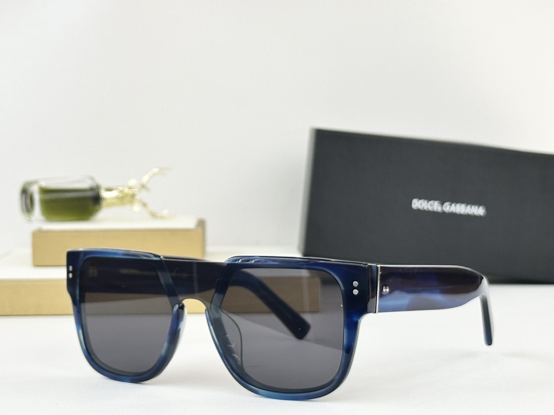  Dolce gabbana 
MOD：DG4356
Size：22口12 140
