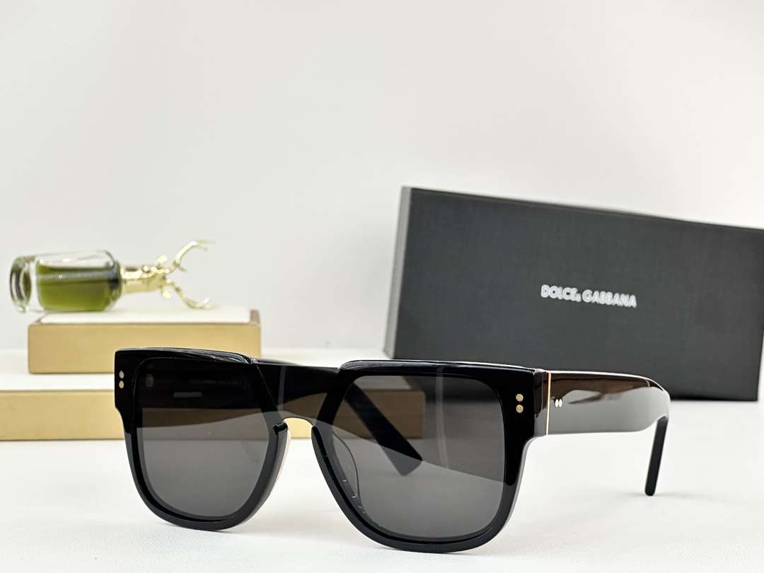  Dolce gabbana 
MOD：DG4356
Size：22口12 140
