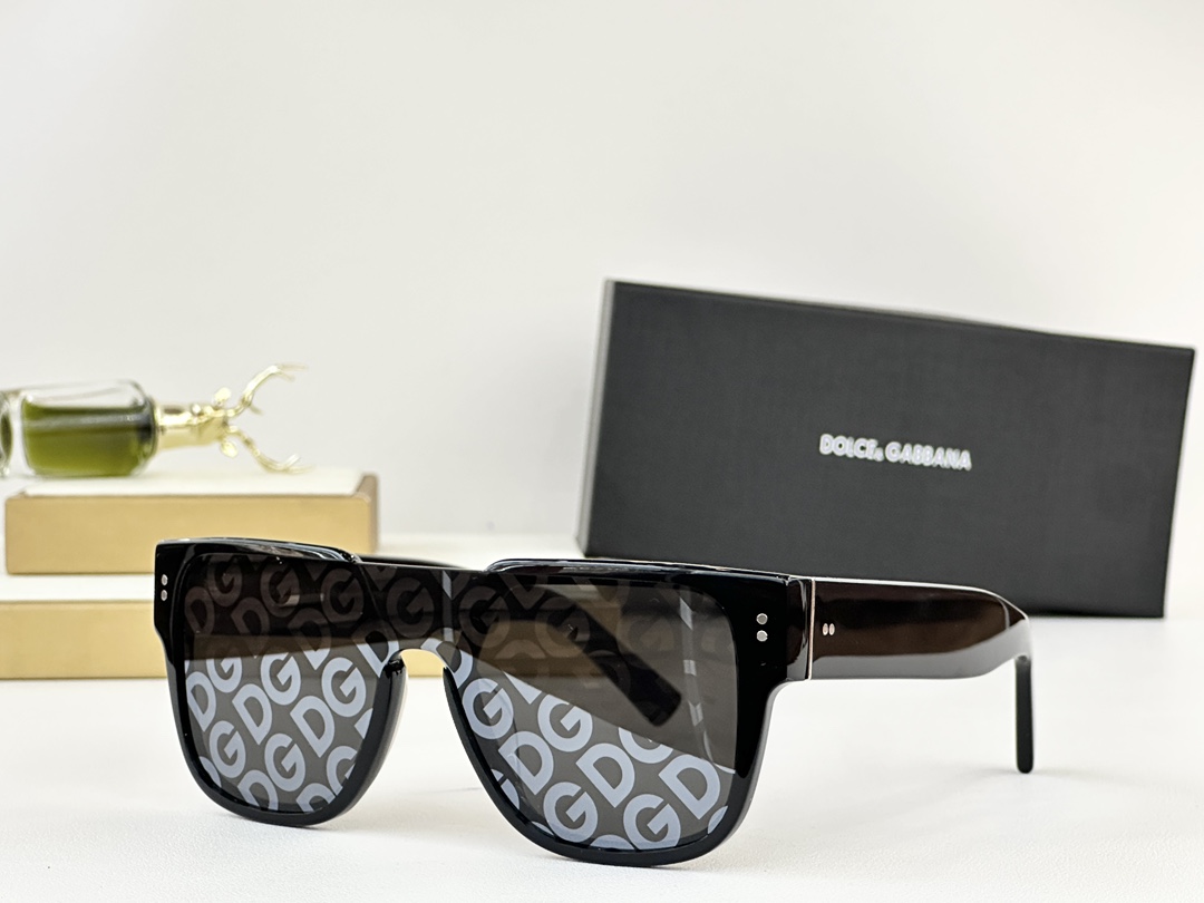  Dolce gabbana 
MOD：DG4356
Size：22口12 140
