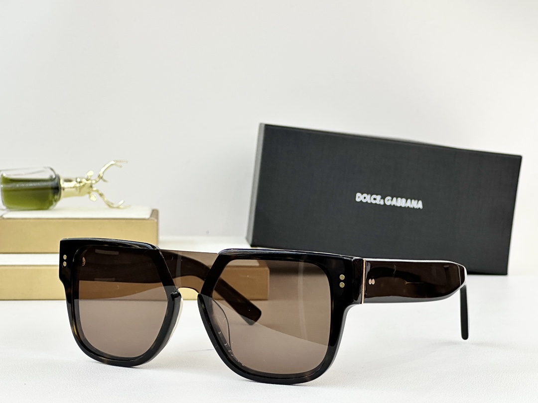  Dolce gabbana 
MOD：DG4356
Size：22口12 140
