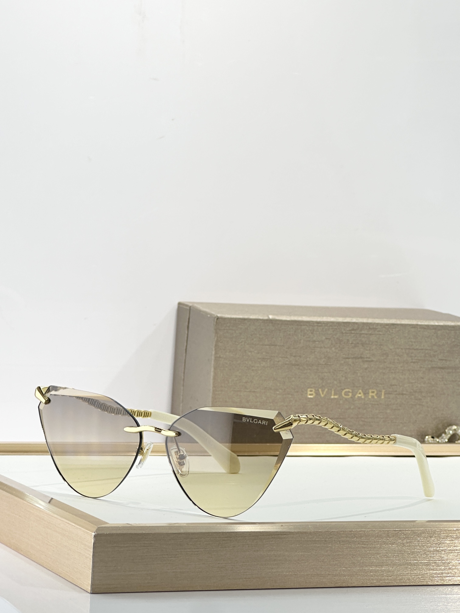  BVLGAR* 
MOD：BVU
Size：65口13-140
