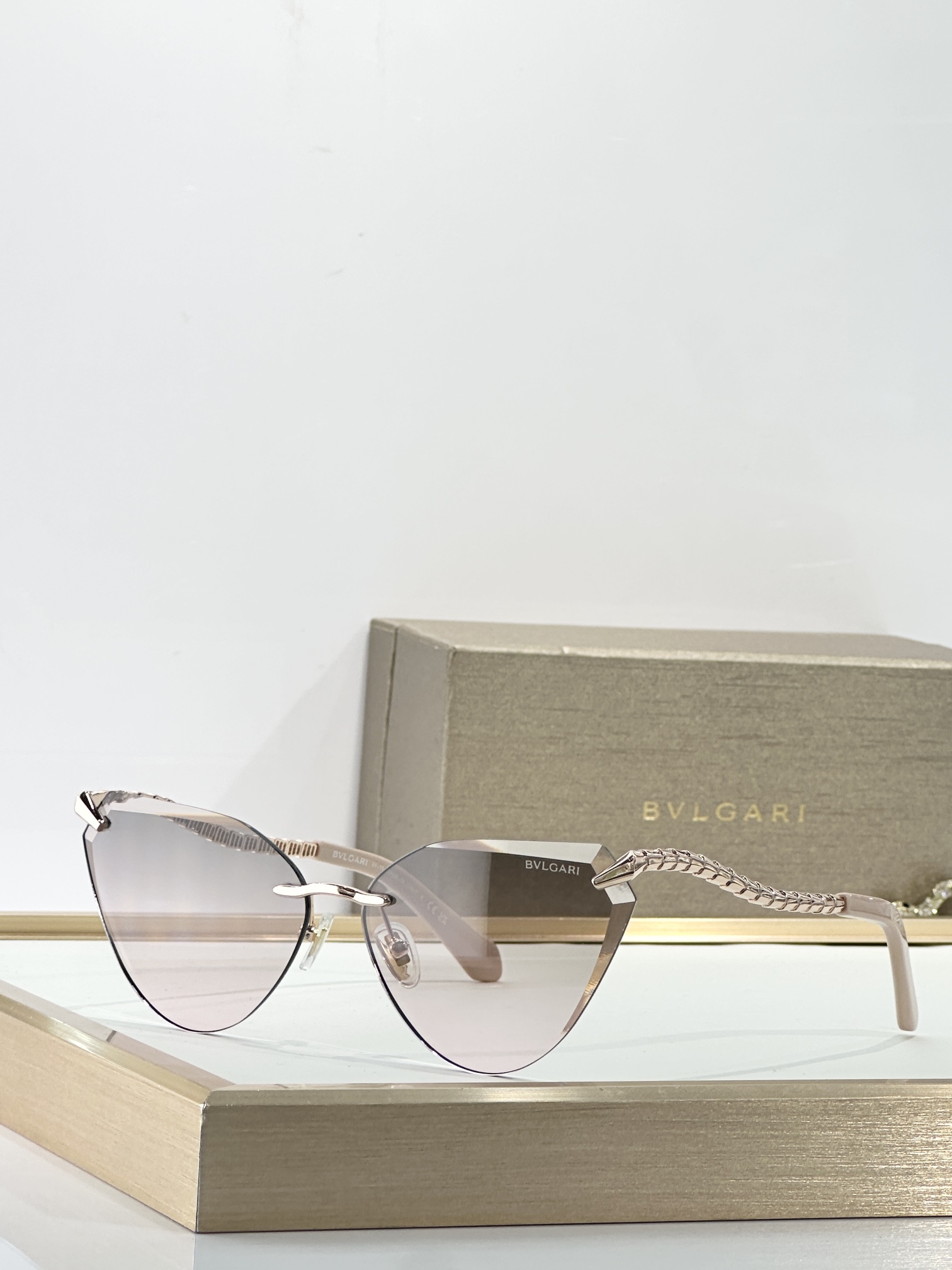  BVLGAR* 
MOD：BVU
Size：65口13-140
