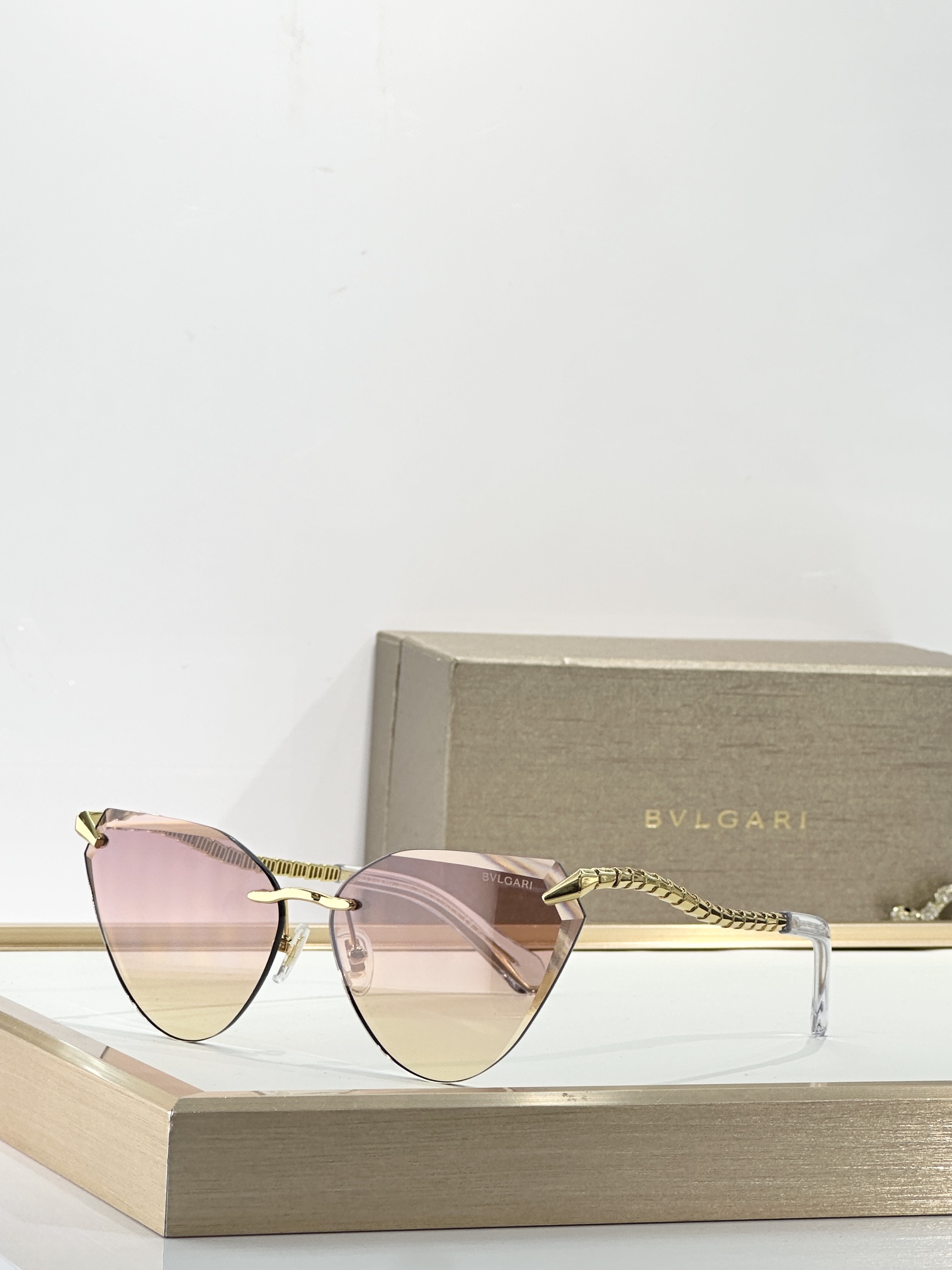  BVLGAR* 
MOD：BVU
Size：65口13-140

