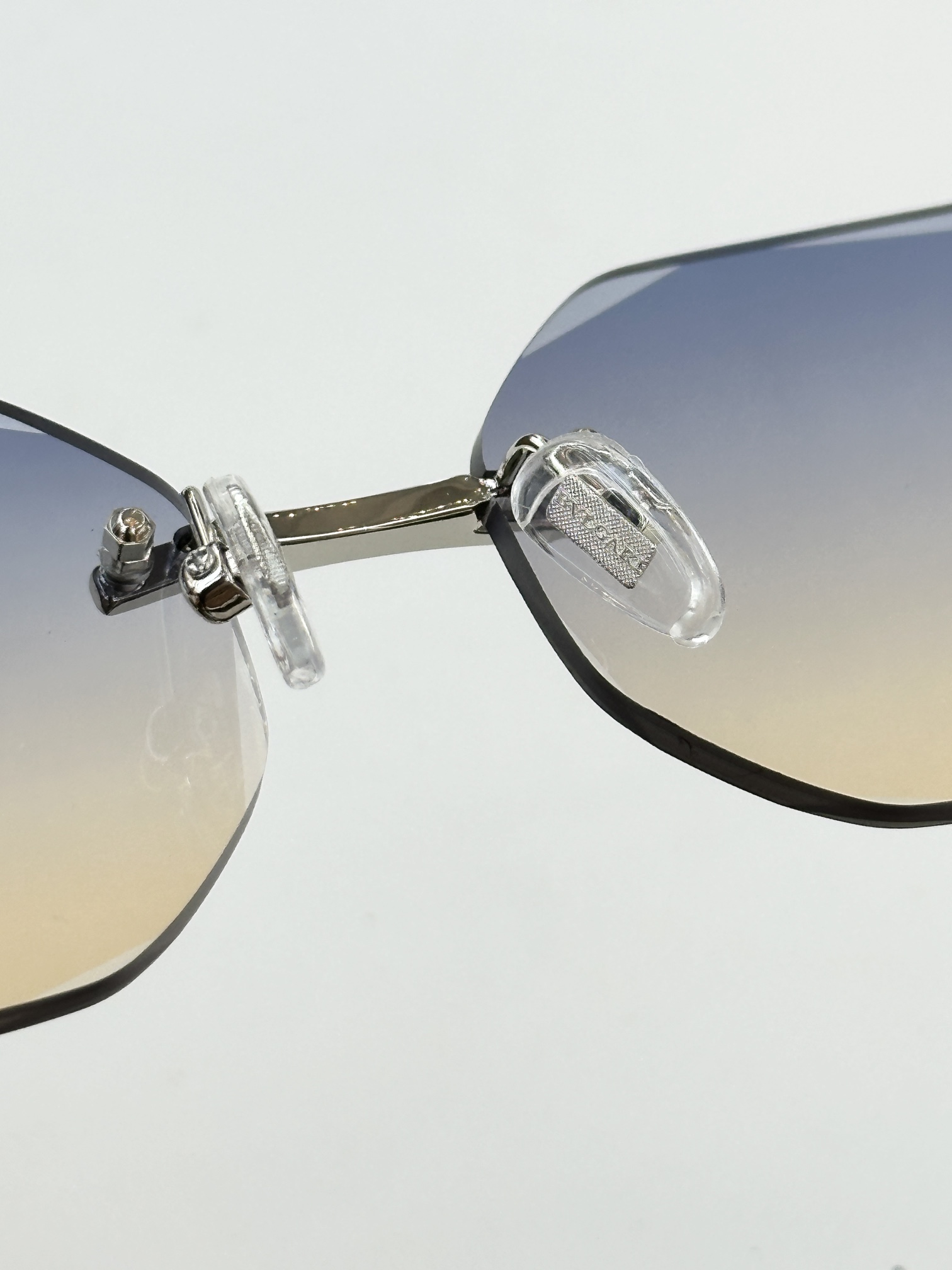  BVLGARI
Model：BV9024
Size：58口17--145
