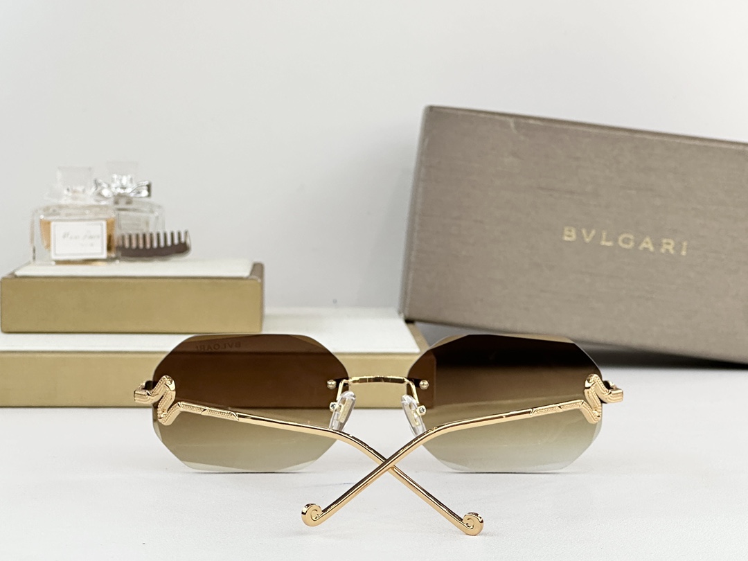  BVLGARI
Model：BV9024
Size：58口17--145
