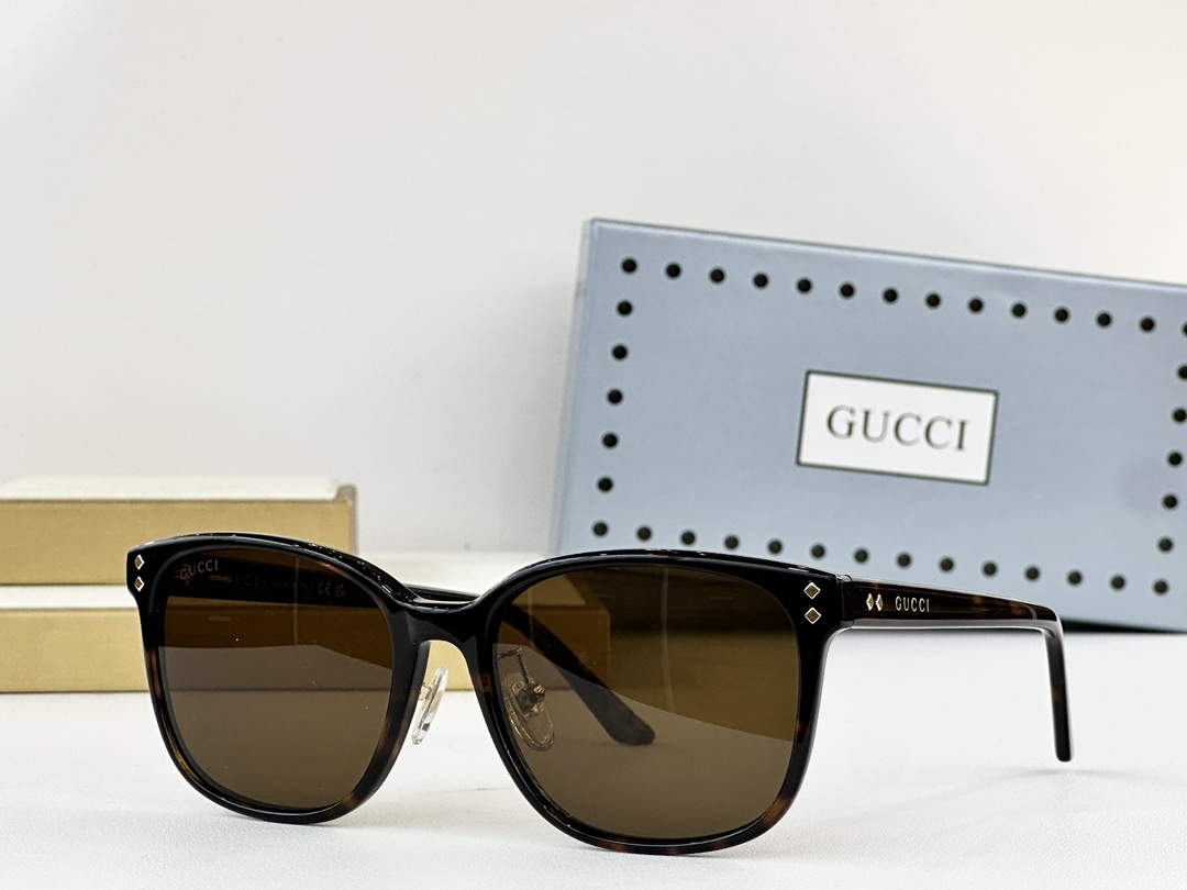  GUCC*
MODEL：GG1896SK
SIZE：57口18-145
