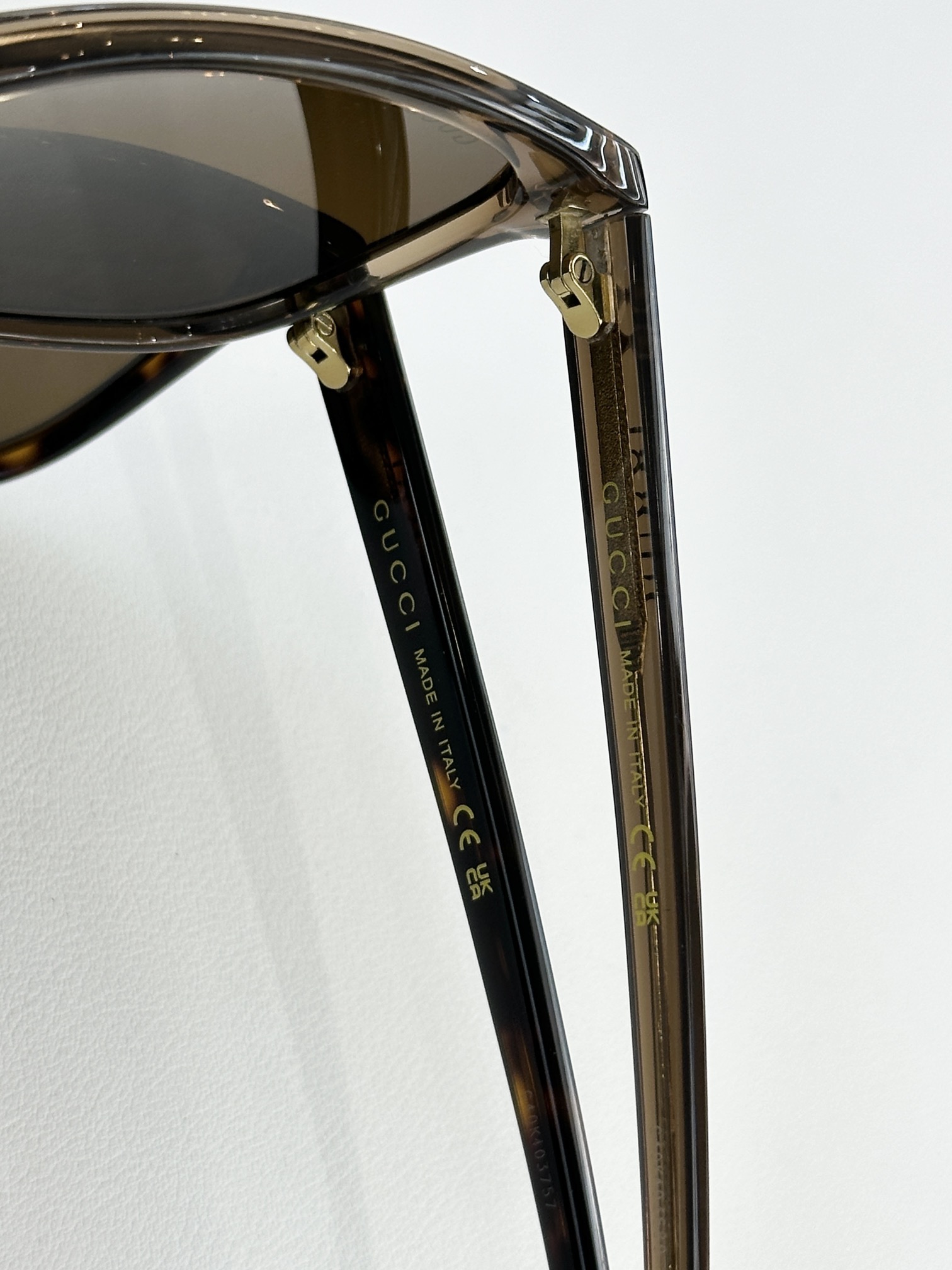  GUCC*
MODEL：GG1896SK
SIZE：57口18-145
