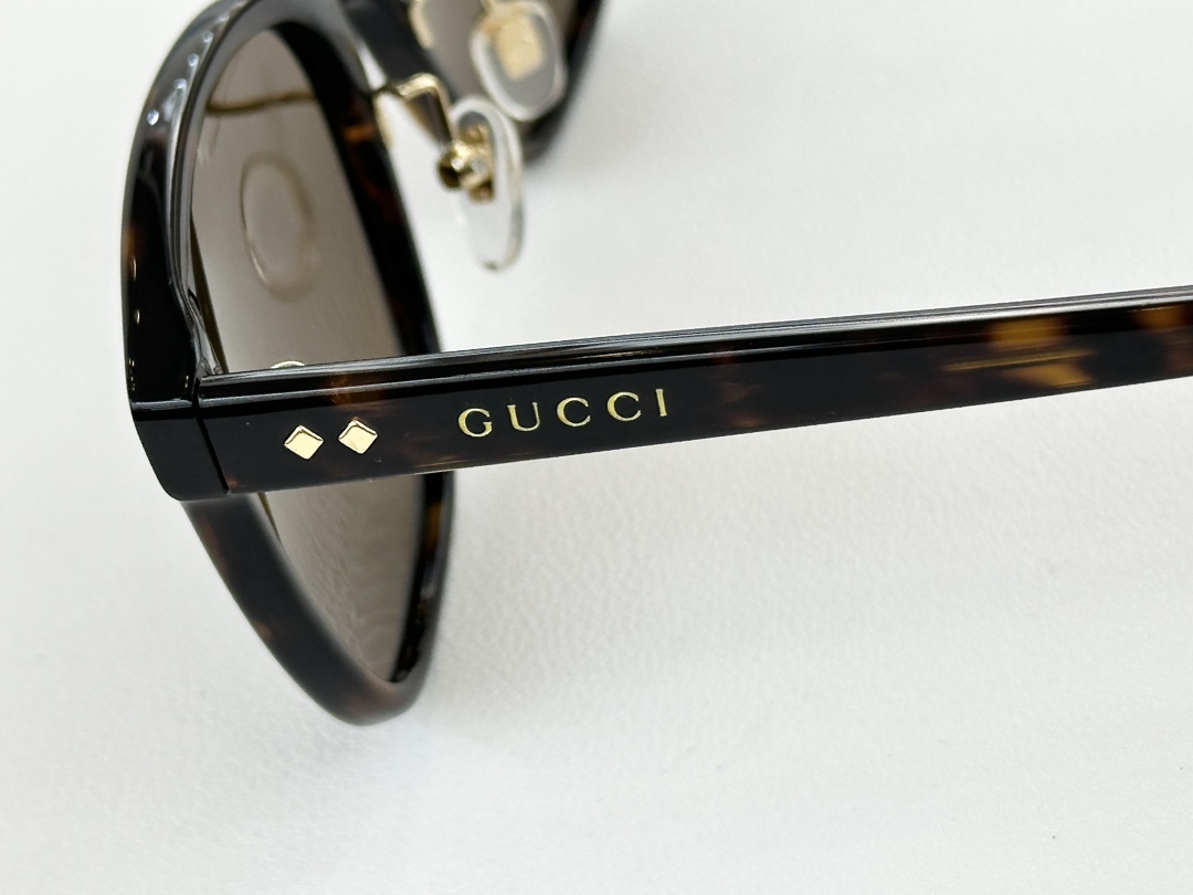  GUCC*
MODEL：GG1896SK
SIZE：57口18-145
