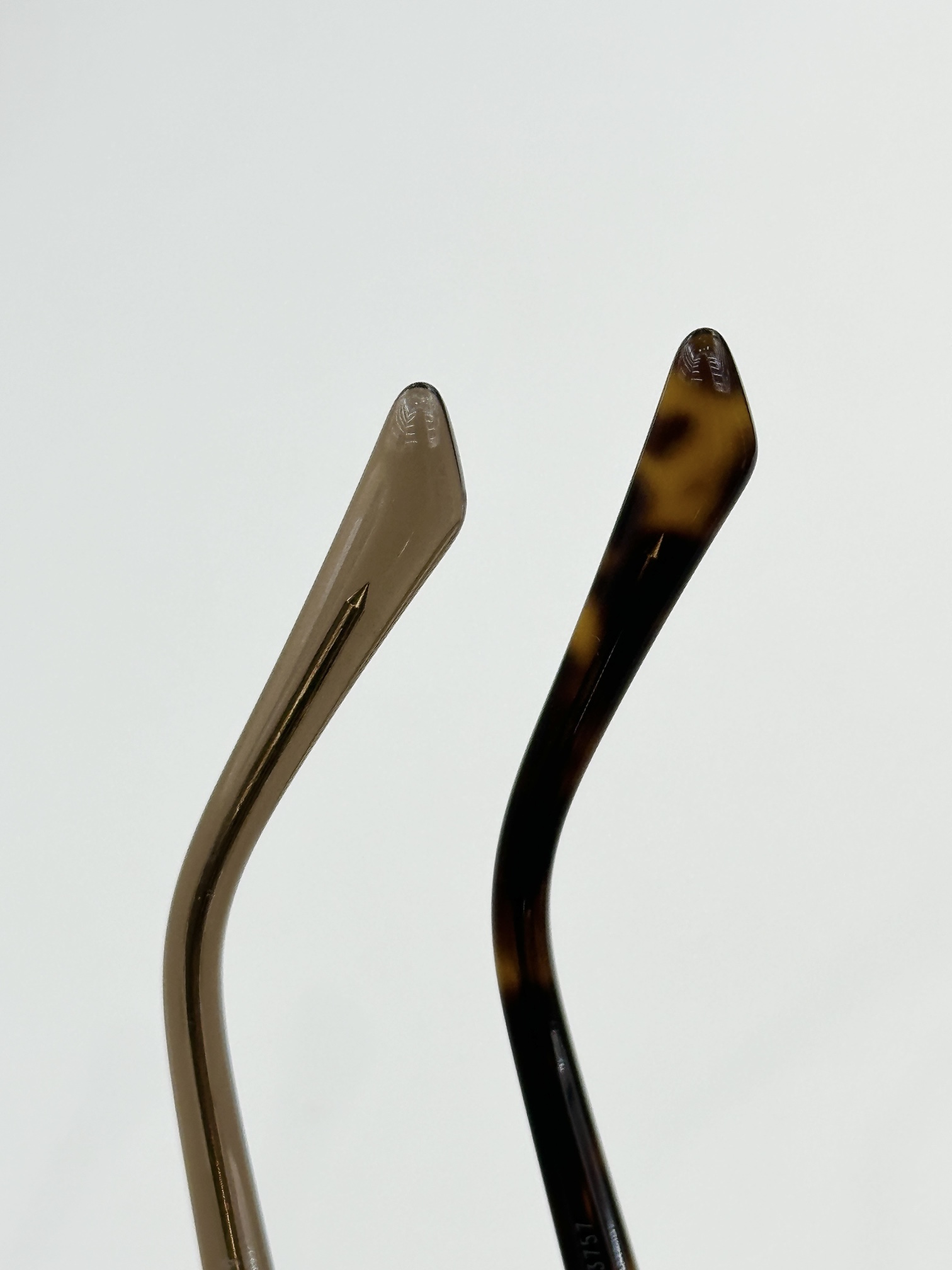  GUCC*
MODEL：GG1896SK
SIZE：57口18-145
