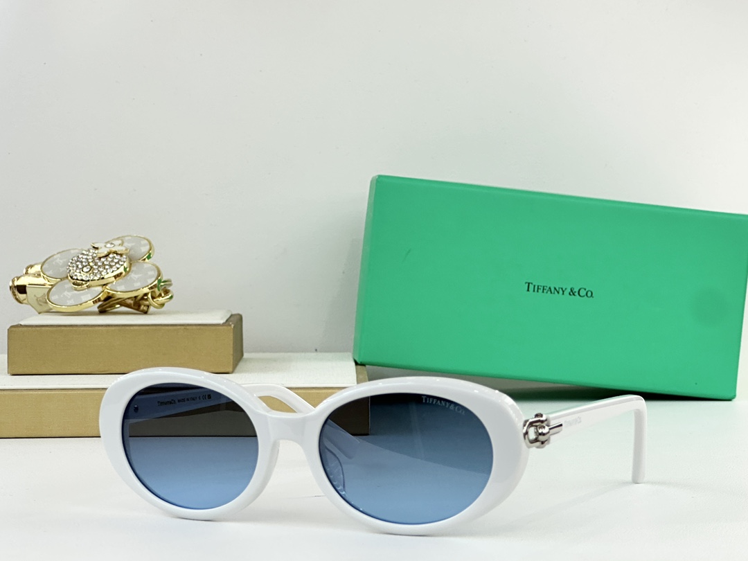  TIFFANY&Co.
MODEL：TF4242D
SIZE：55口19-140
